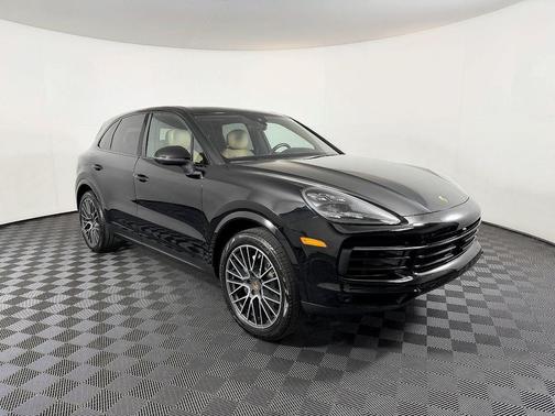 Black 2019 Porsche Cayenne Cayenne