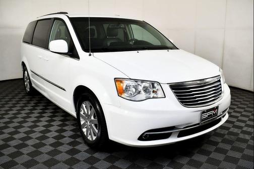 2015 Chrysler Town & Country Touring