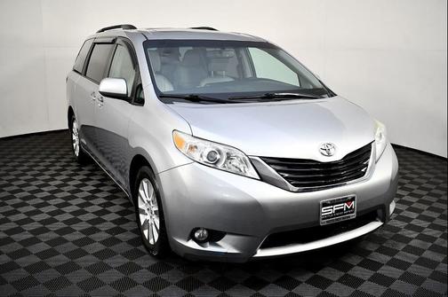 2015 Toyota Sienna XLE