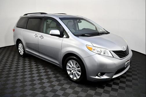 2015 Toyota Sienna XLE