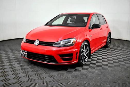 2017 Volkswagen Golf R 4-Door w/DCC & Navigation