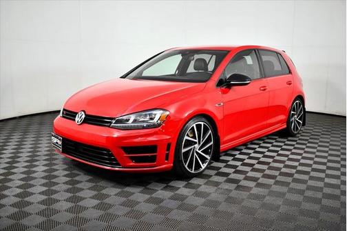 2017 Volkswagen Golf R 4-Door w/DCC & Navigation
