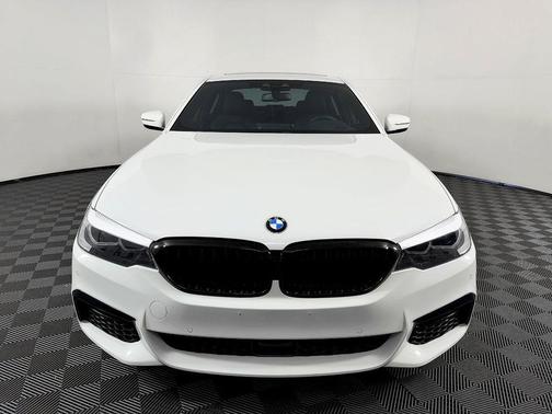 White 2019 BMW 540 xDrive
