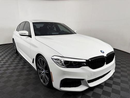 White 2019 BMW 540 xDrive