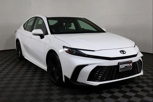 Ice Cap 2025 Toyota Camry SE