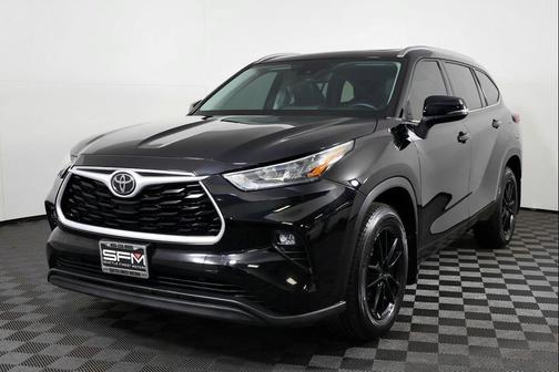 Midnight Black Metallic 2020 Toyota Highlander XLE