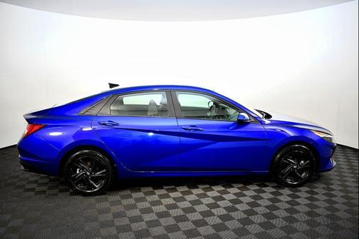 2023 Hyundai ELANTRA HEV Blue
