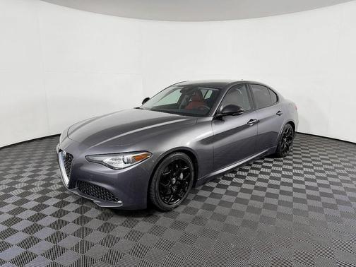 2021 Alfa Romeo Giulia Base