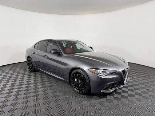 2021 Alfa Romeo Giulia Base
