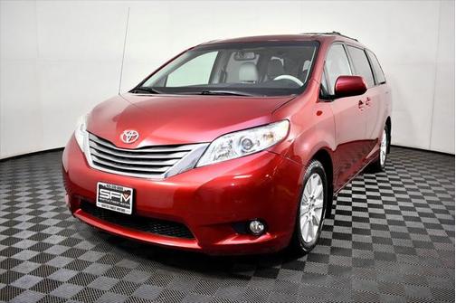 2013 Toyota Sienna XLE