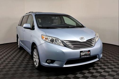 2017 Toyota Sienna XLE