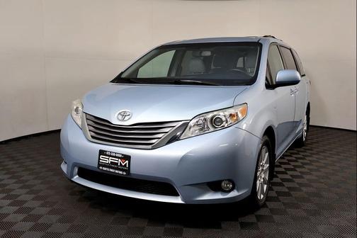2017 Toyota Sienna XLE