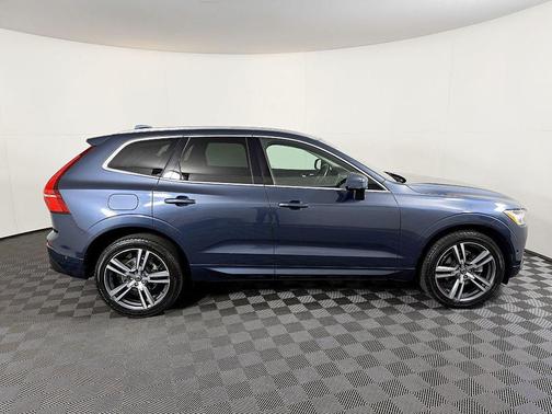 2018 Volvo XC60 T5 Momentum