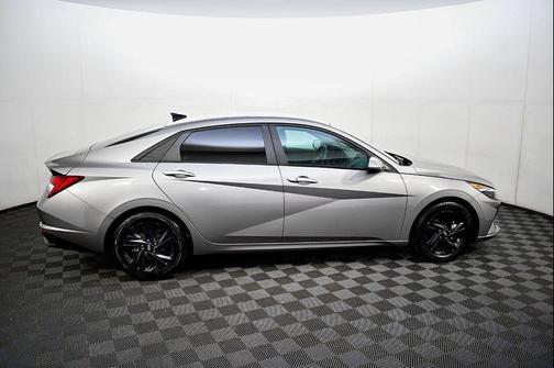 2022 Hyundai ELANTRA HEV Blue