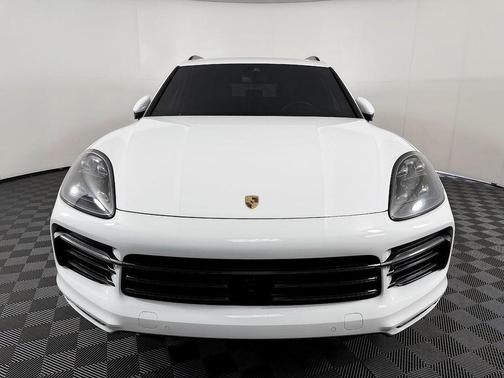 White 2019 Porsche Cayenne S