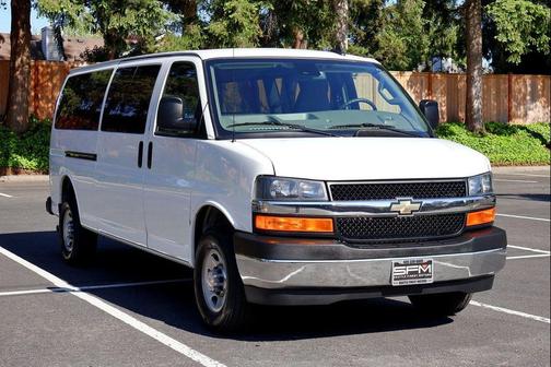 Summit White 2024 Chevrolet Express 3500 RWD 3500 Extended Wheelbase LT