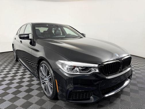 Black Sapphire Metallic 2020 BMW 540 540i