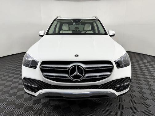 White 2022 Mercedes-Benz GLE 350 4MATIC