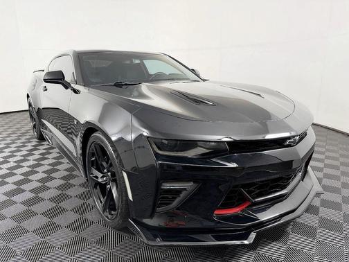 Black 2018 Chevrolet Camaro 1SS