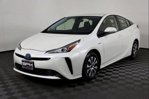 Super White 2019 Toyota Prius LE