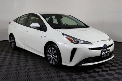 Super White 2019 Toyota Prius LE