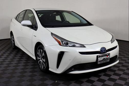 Super White 2019 Toyota Prius LE