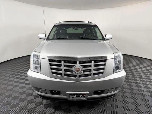 Silver Lining 2010 Cadillac Escalade EXT Premium
