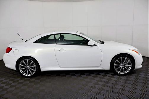 2009 INFINITI G37 Sport