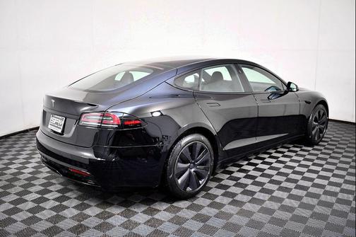 2022 Tesla Model S Dual Motor All-Wheel Drive