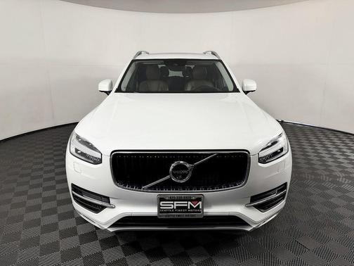2019 Volvo XC90 T6 Momentum