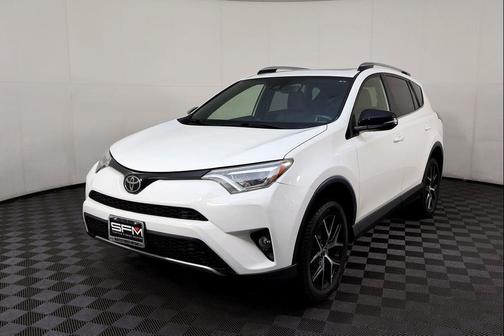 2017 Toyota RAV4 SE