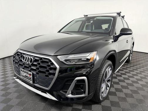 Mythos Black Metallic 2022 Audi Q5 45 S line Premium Plus