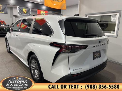 2026 Toyota Sienna XLE