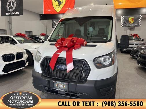 Oxford White 2025 Ford Transit-250 Base