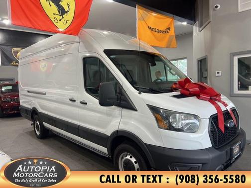 Oxford White 2025 Ford Transit-250 Base