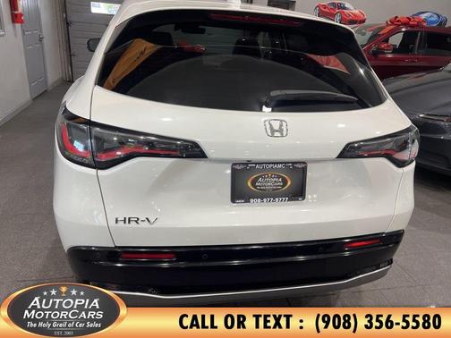 Platinum White Pearl 2025 Honda HR-V EX-L