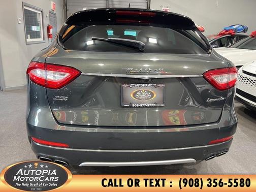 Gray 2018 Maserati Levante S GranLusso
