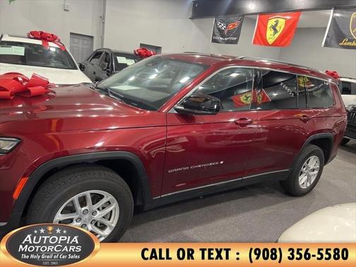 2022 Jeep Grand Cherokee L Laredo
