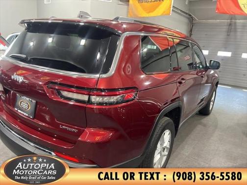 2022 Jeep Grand Cherokee L Laredo