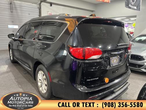 2018 Chrysler Pacifica Touring-L Plus