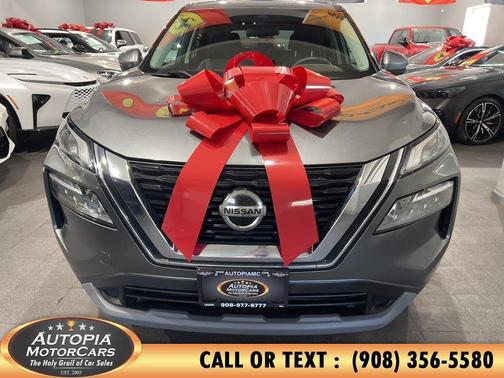 Gun Metallic 2021 Nissan Rogue SV
