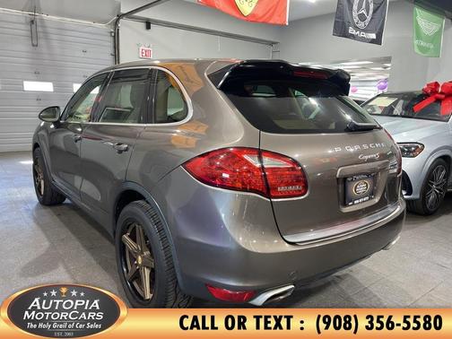 Umber Metallic 2012 Porsche Cayenne Cayenne
