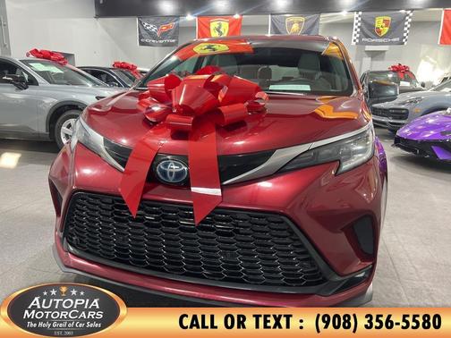 2021 Toyota Sienna XSE 7 Passenger