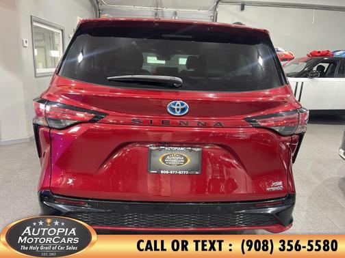 2021 Toyota Sienna XSE 7 Passenger