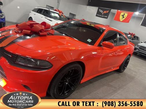 Go Mango 2022 Dodge Charger GT