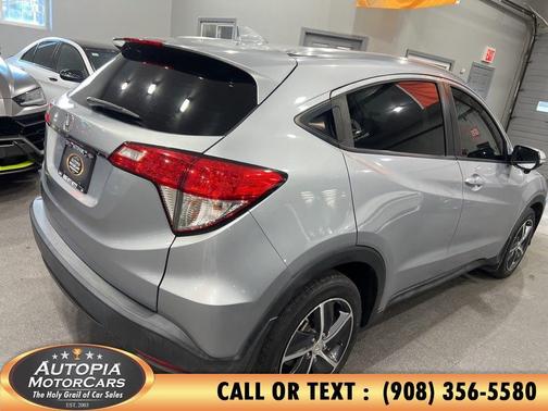 Lunar Silver Metallic 2022 Honda HR-V EX