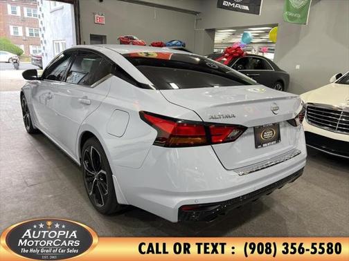 2023 Nissan Altima SR FWD