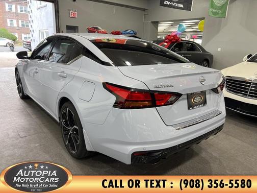 2023 Nissan Altima SR FWD