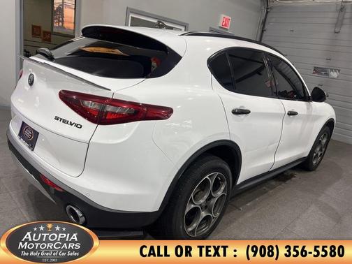 2018 Alfa Romeo Stelvio Sport