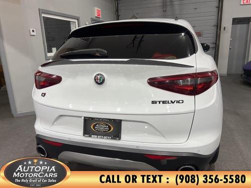 2018 Alfa Romeo Stelvio Sport